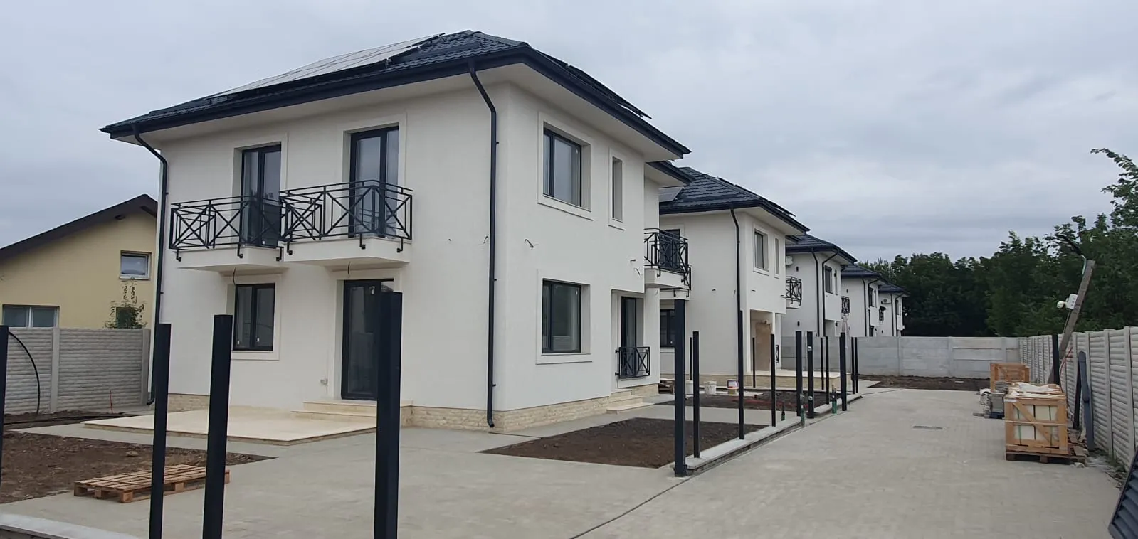 CASE NOI DE VANZARE - TUNARI BROWN RESIDENCE